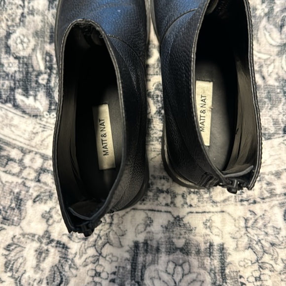 Matt & Nat Black Boots - size 8.5 - Picture 4 of 4